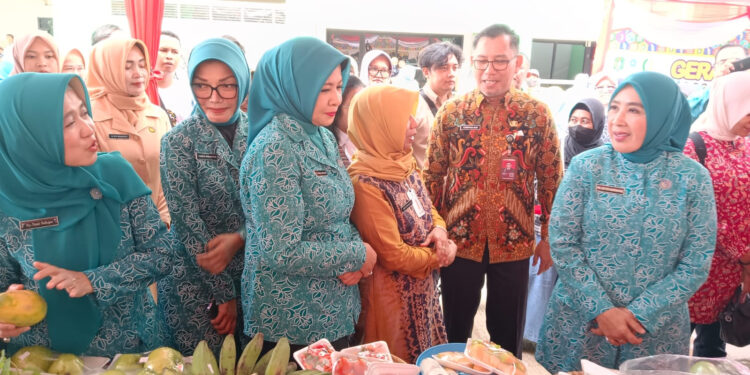 DISTPH KALBAR IKUTI KEGIATAN GERAKAN PANGAN MURAH