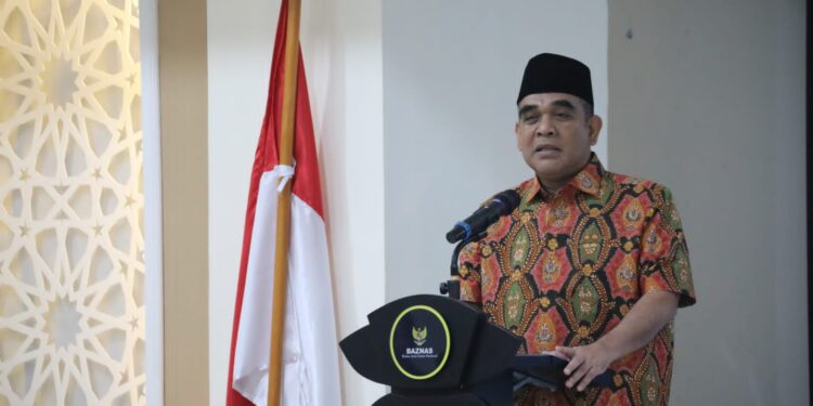 Sekjen Gerindra Serahkan Dana Bantuan Hasil Lelang Sapi Miliknya ke Baznas untuk Palestina