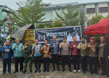 Wagub Kalbar Hadiri Operasi Pasar di Kabupaten Sintang