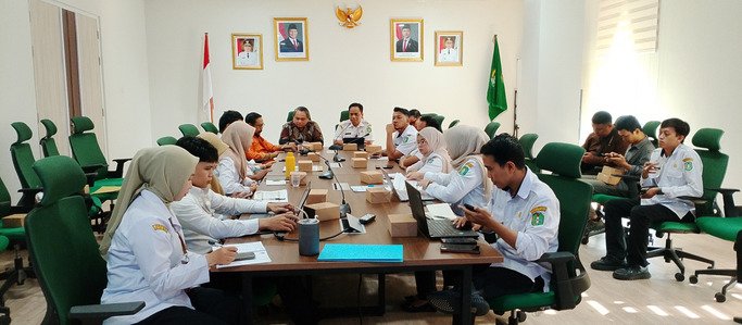 Diskominfo Kalbar Perkuat Keterbukaan Informasi Publik melalui Evaluasi E-Monev KI