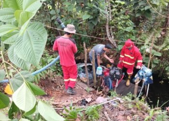 UPT KPH Sintang Timur Tanggap Tangani Kebakaran Lahan di Desa Marti Guna, Warga Diimbau Tak Bakar Lahan